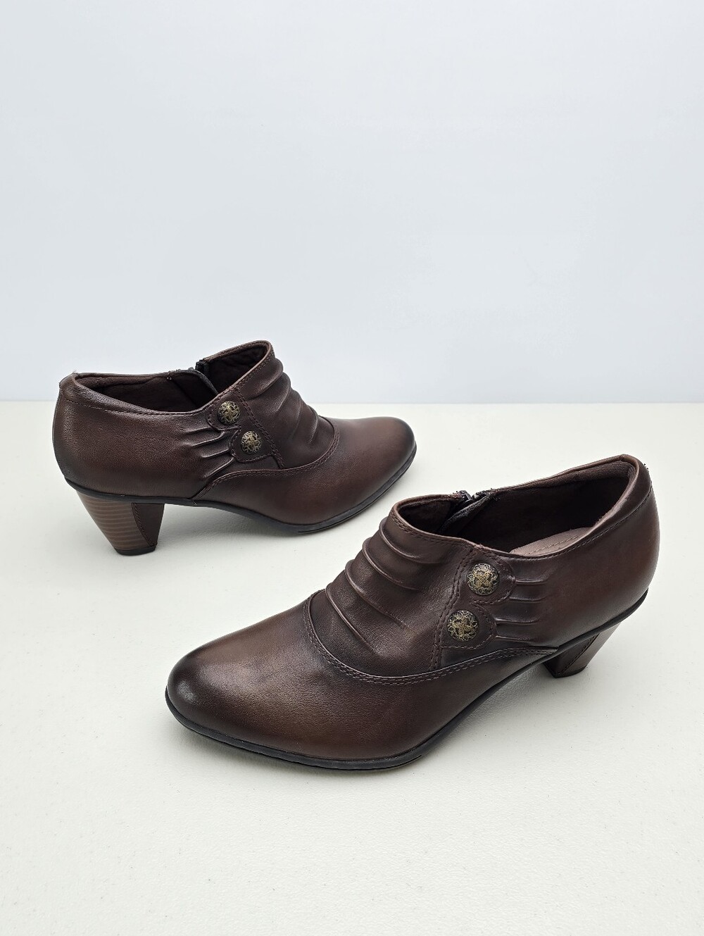 Earth Amethyst Bark Leather Ankle Boots Brown Ruched Booties Shooties Size 8